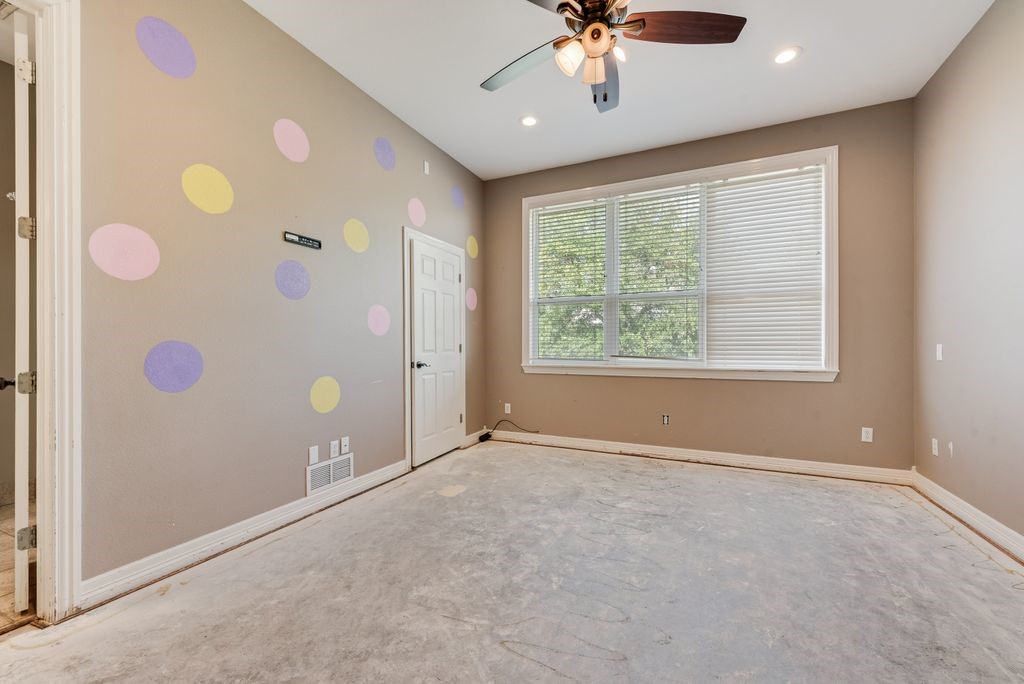 120 Chambers Drive Italy TX 76651