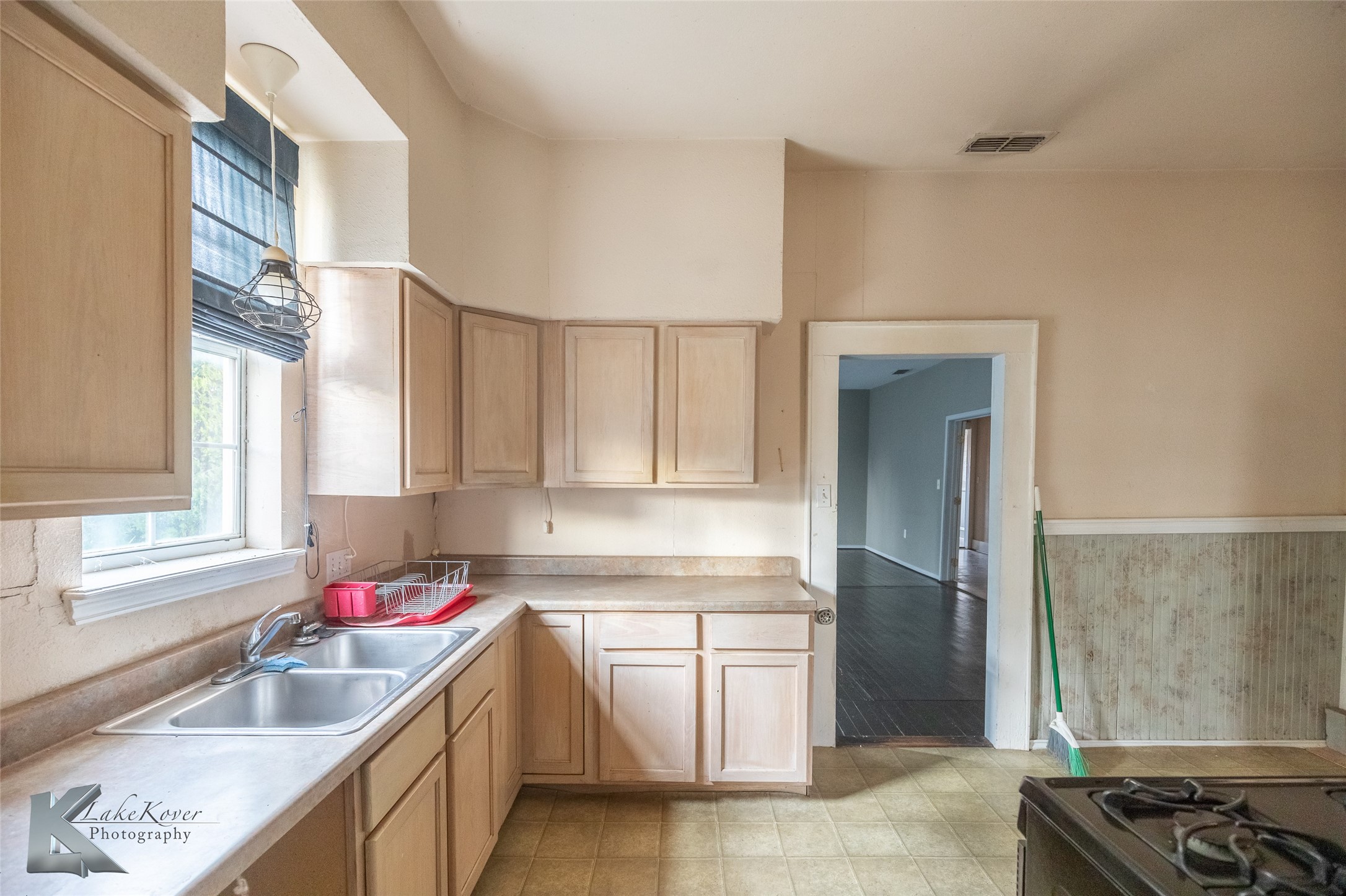 141 W 3rd Street Baird TX 79504