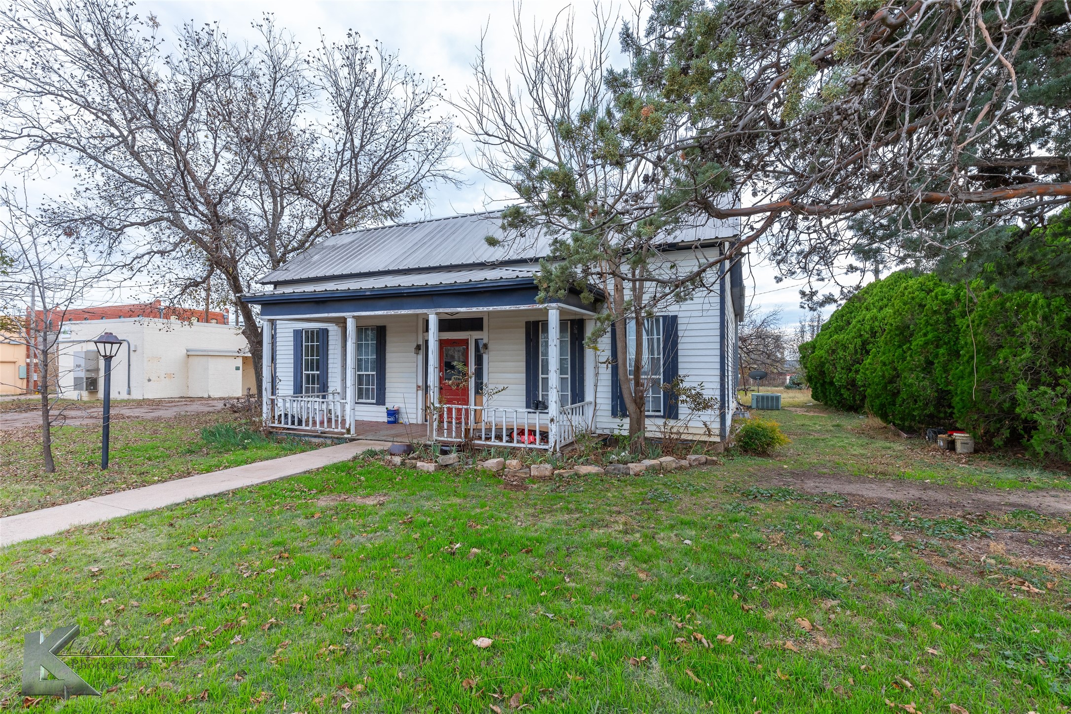 141 W 3rd Street Baird TX 79504