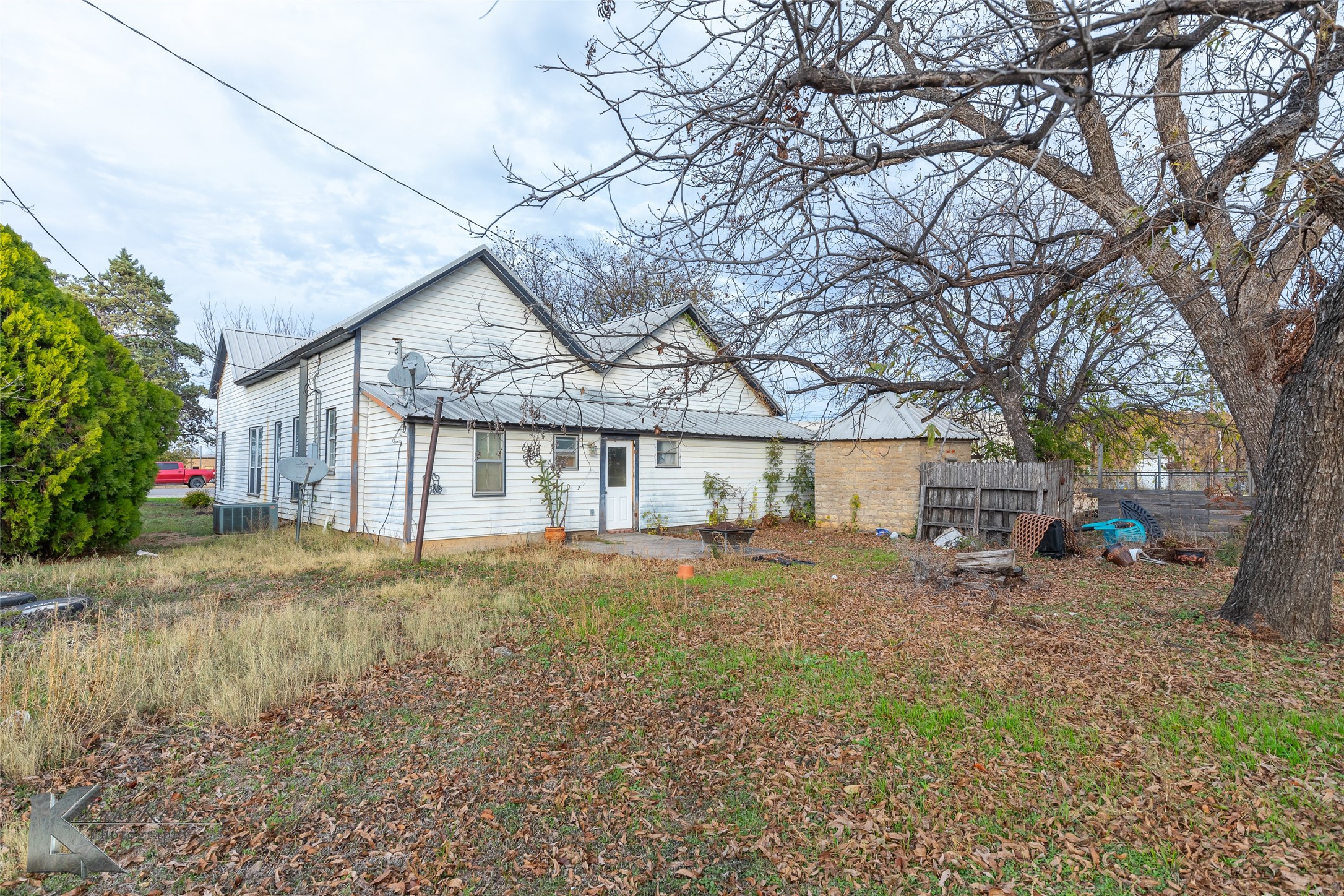 141 W 3rd Street Baird TX 79504