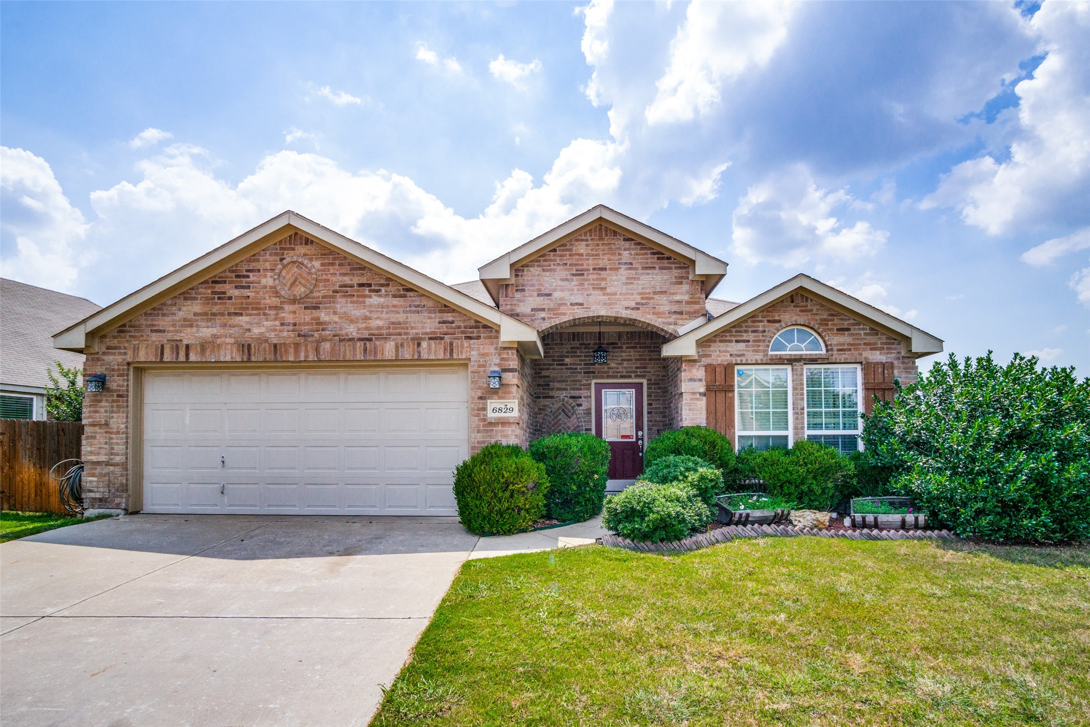 6829 Falconer Way Fort Worth TX 76179
