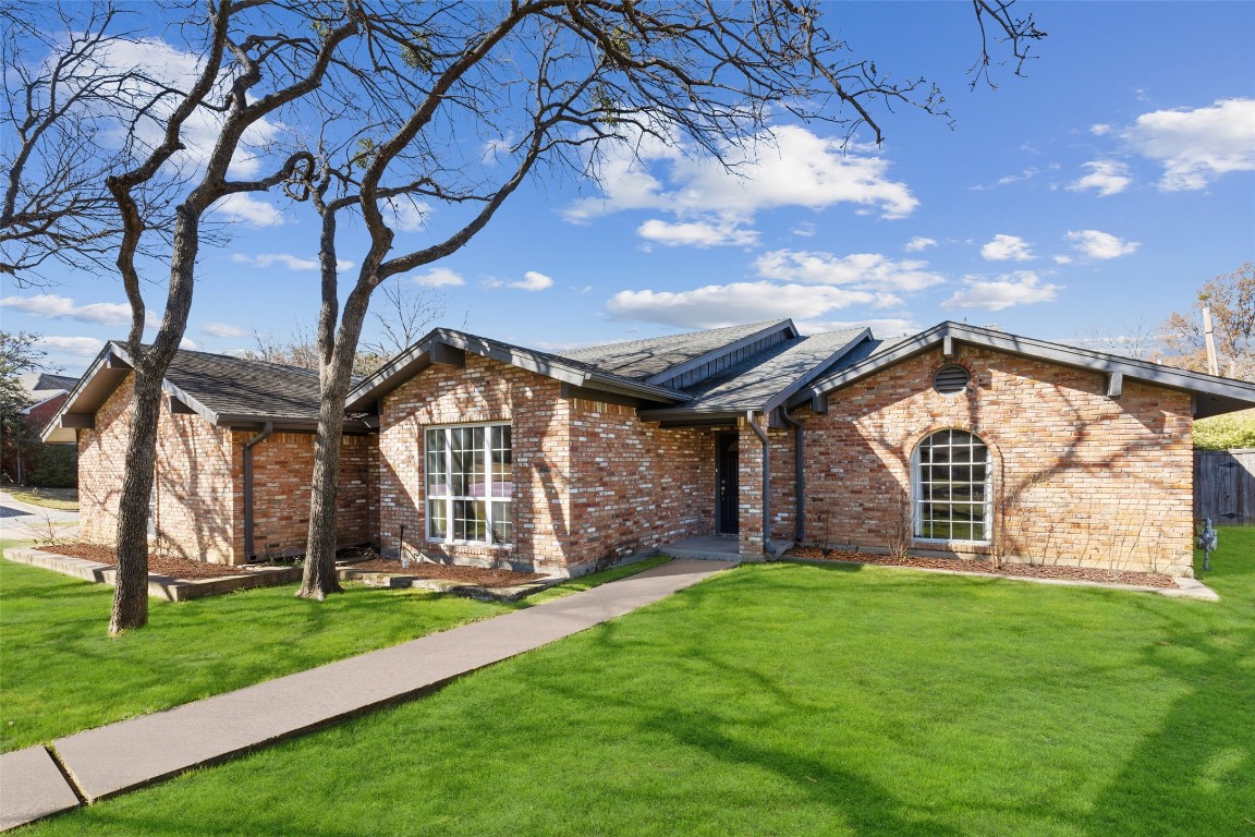 1853 Rhinevalley Drive Arlington TX 76012