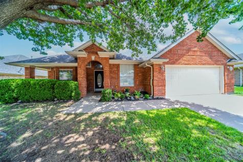 516 Apple Tree Court Saginaw TX 76179