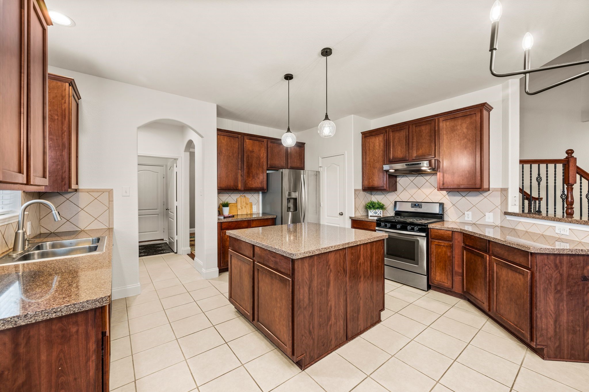 308 Bradbury Drive Euless TX 76040