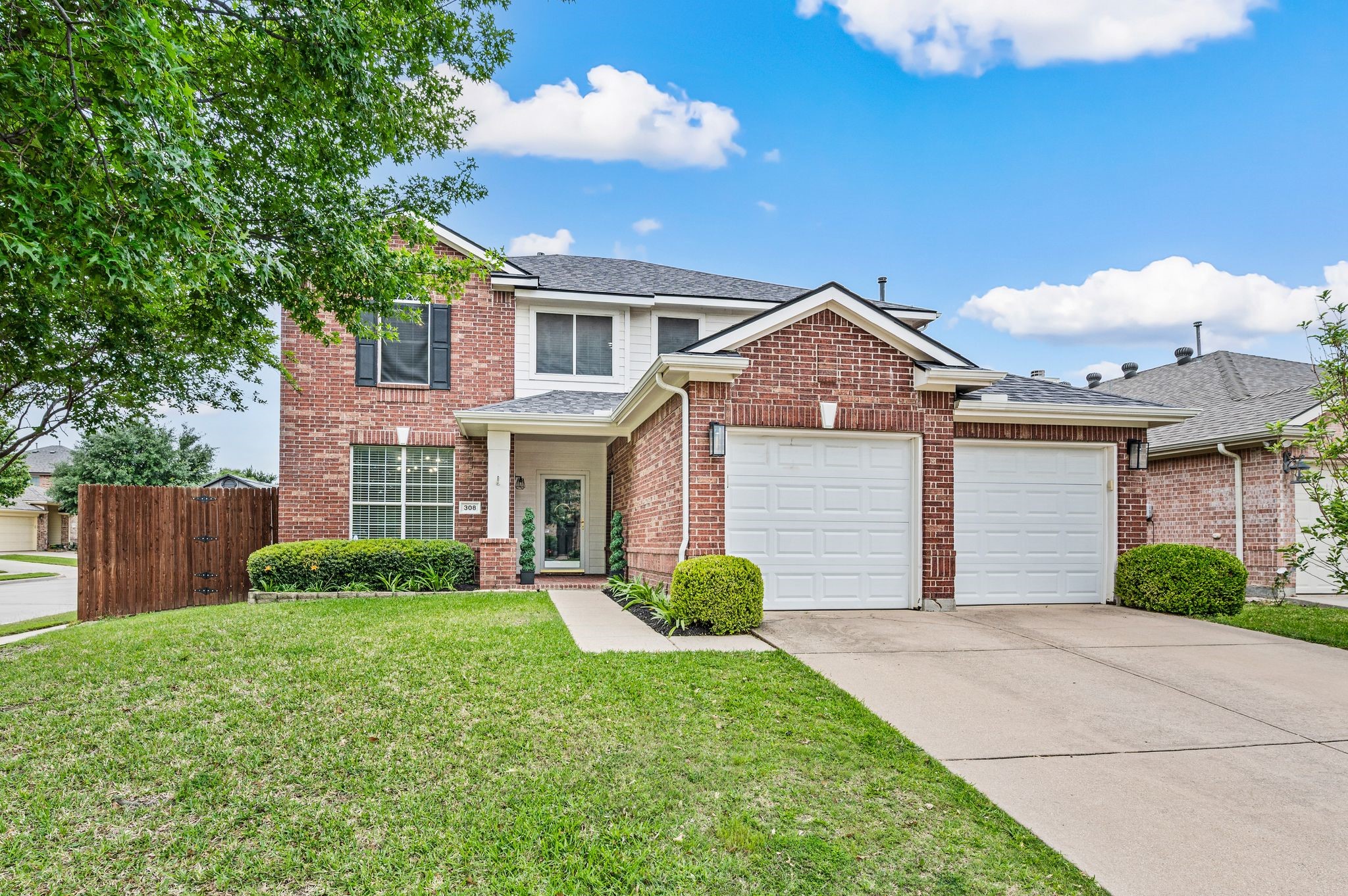 308 Bradbury Drive Euless TX 76040