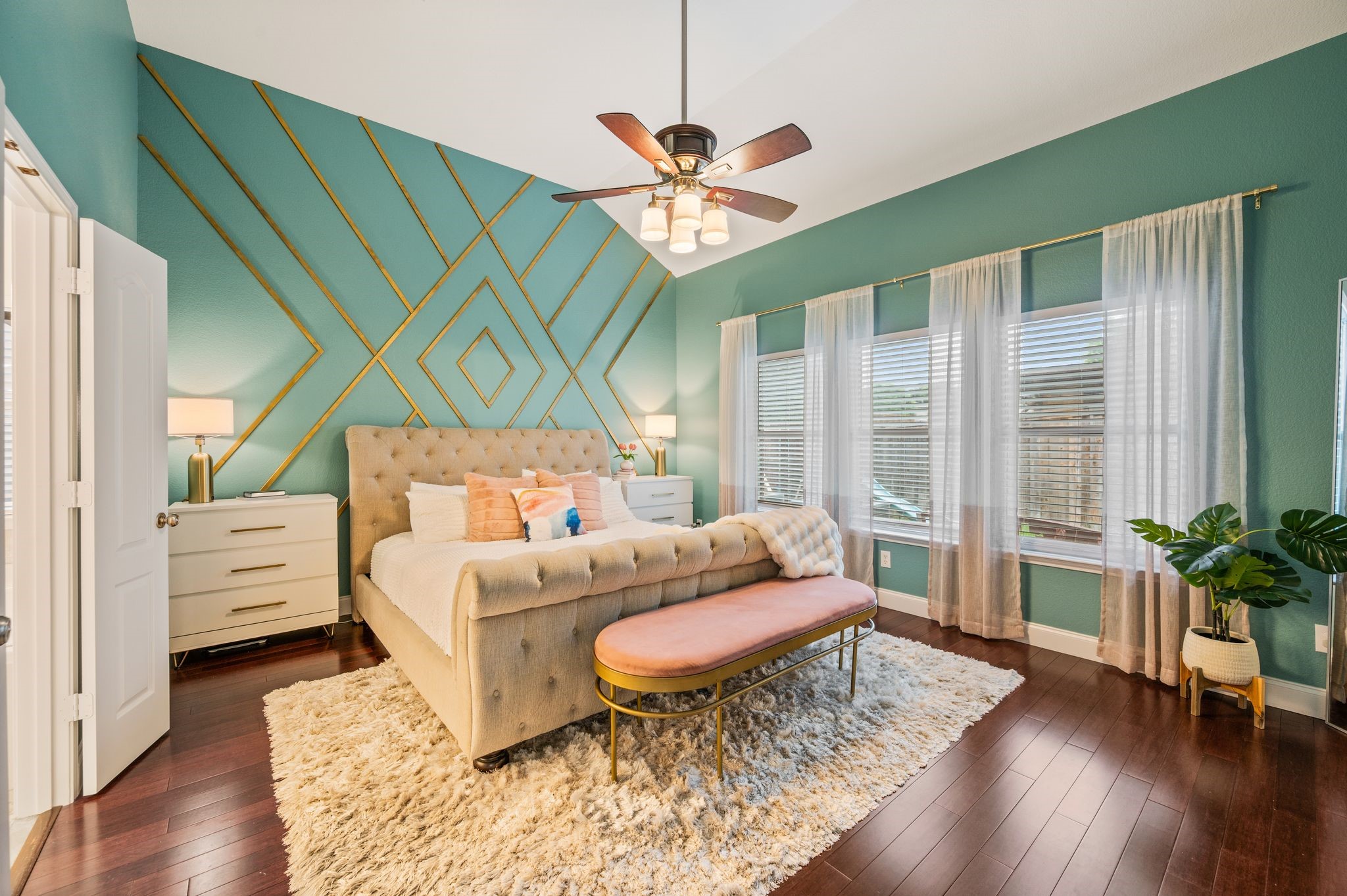 308 Bradbury Drive Euless TX 76040
