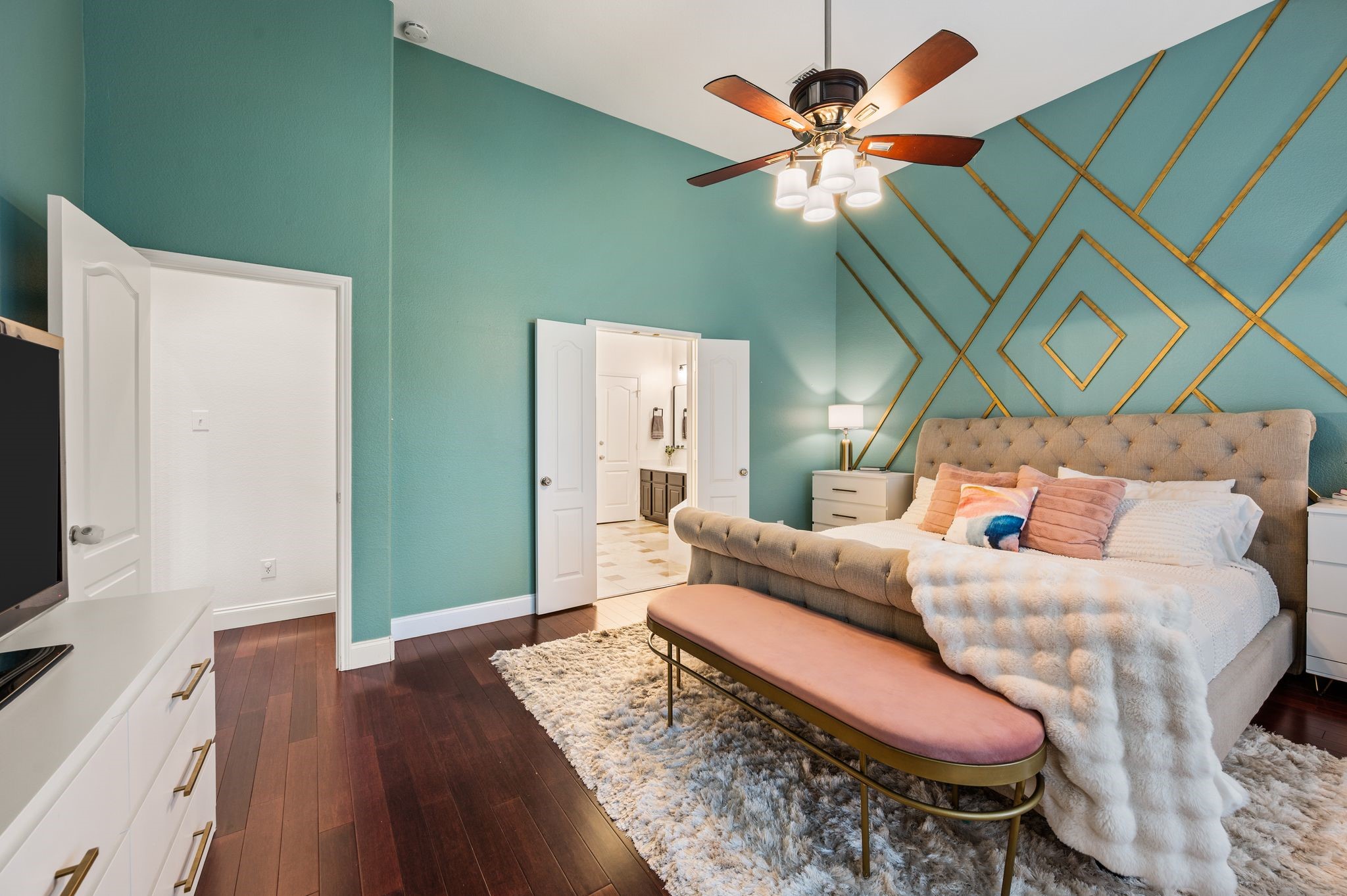 308 Bradbury Drive Euless TX 76040