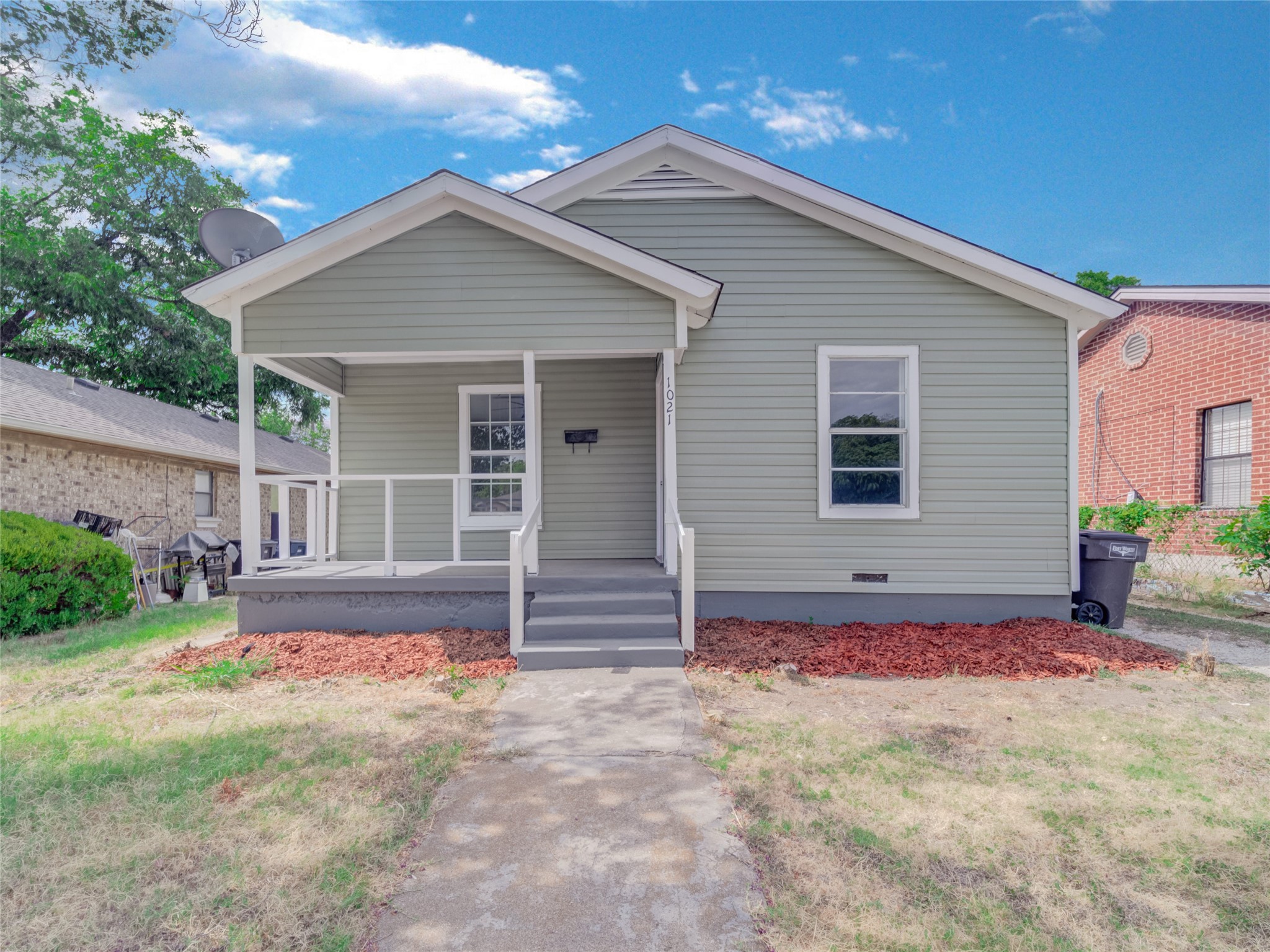 1021 W Spurgeon Street Fort Worth TX 76115