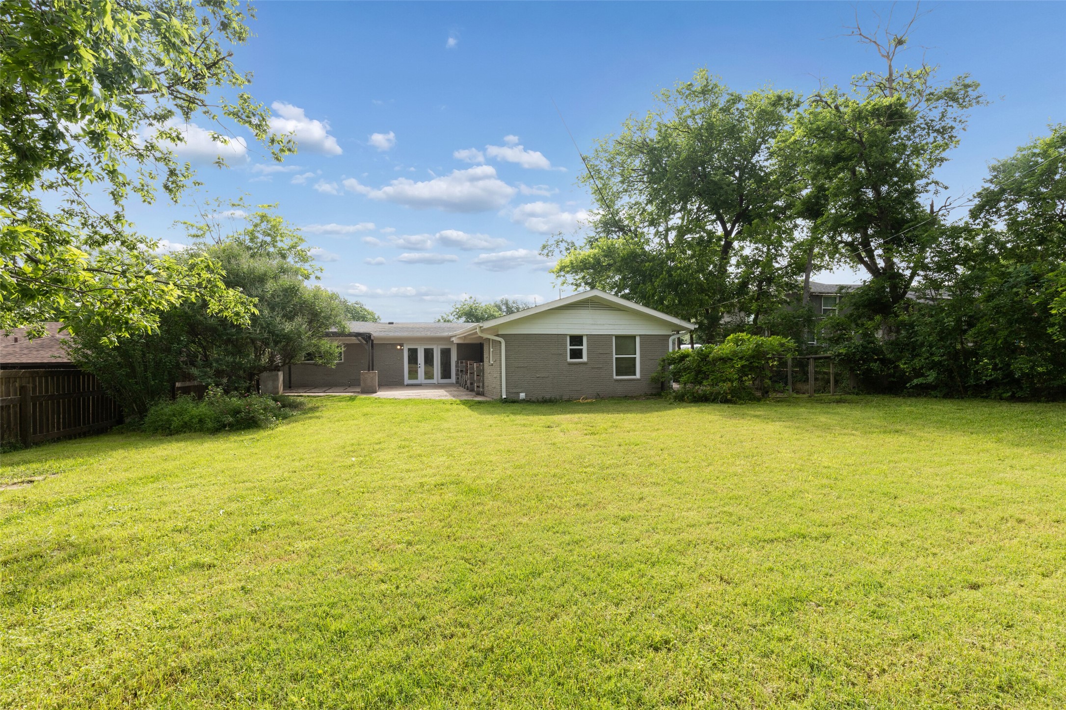 717 NW 6th Street Grand Prairie TX 75050