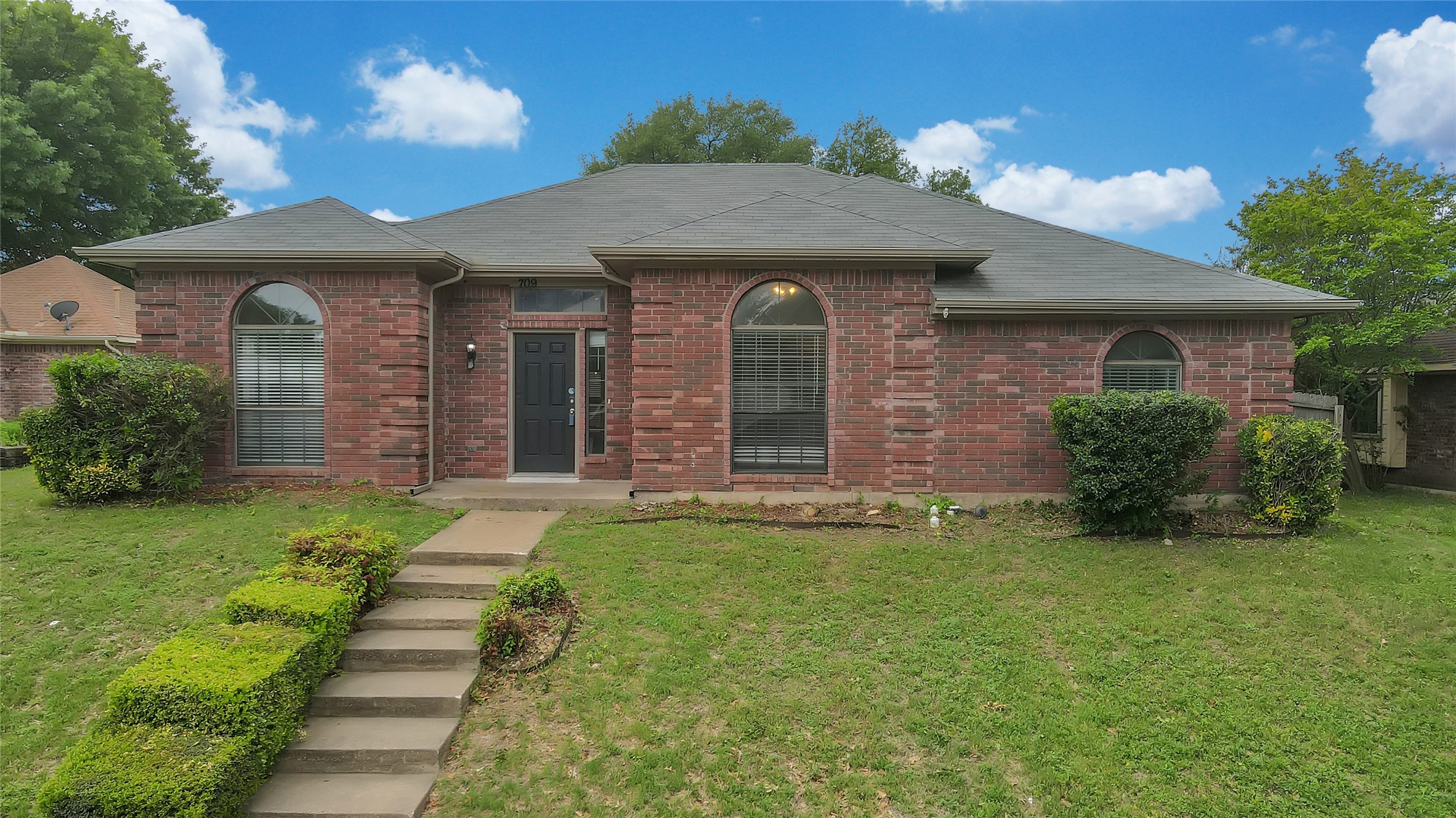 709 Desoto Drive Desoto TX 75115