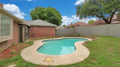 709 Desoto Drive Desoto TX 75115
