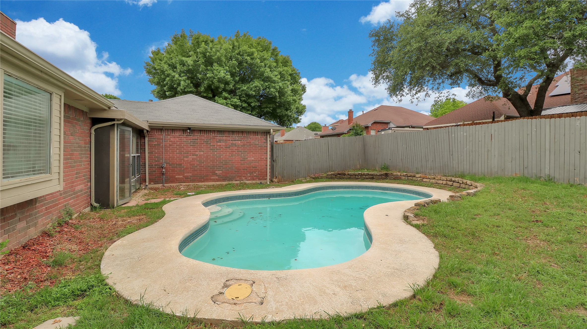 709 Desoto Drive Desoto TX 75115
