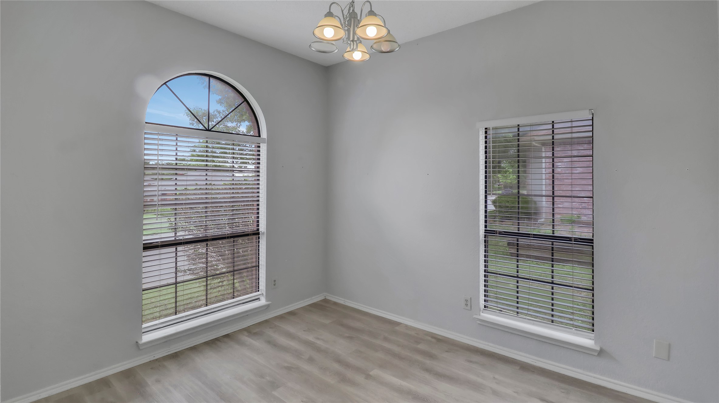 709 Desoto Drive Desoto TX 75115