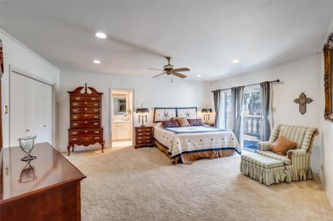 1202 S Lindsay Street Gainesville TX 76240