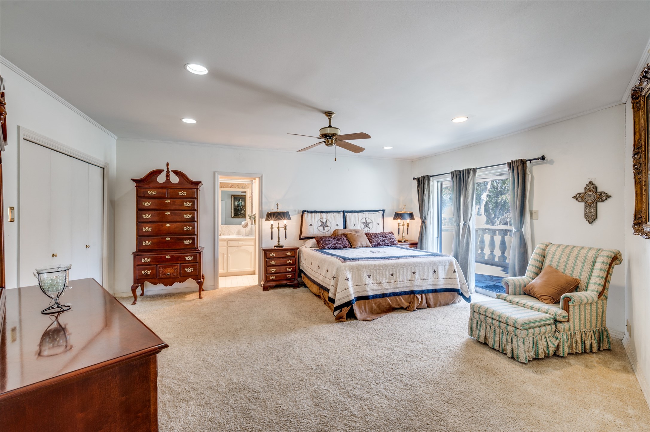 1202 S Lindsay Street Gainesville TX 76240