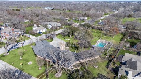 1202 S Lindsay Street Gainesville TX 76240