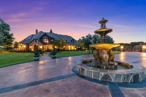 2 Groves Circle Argyle TX 76226