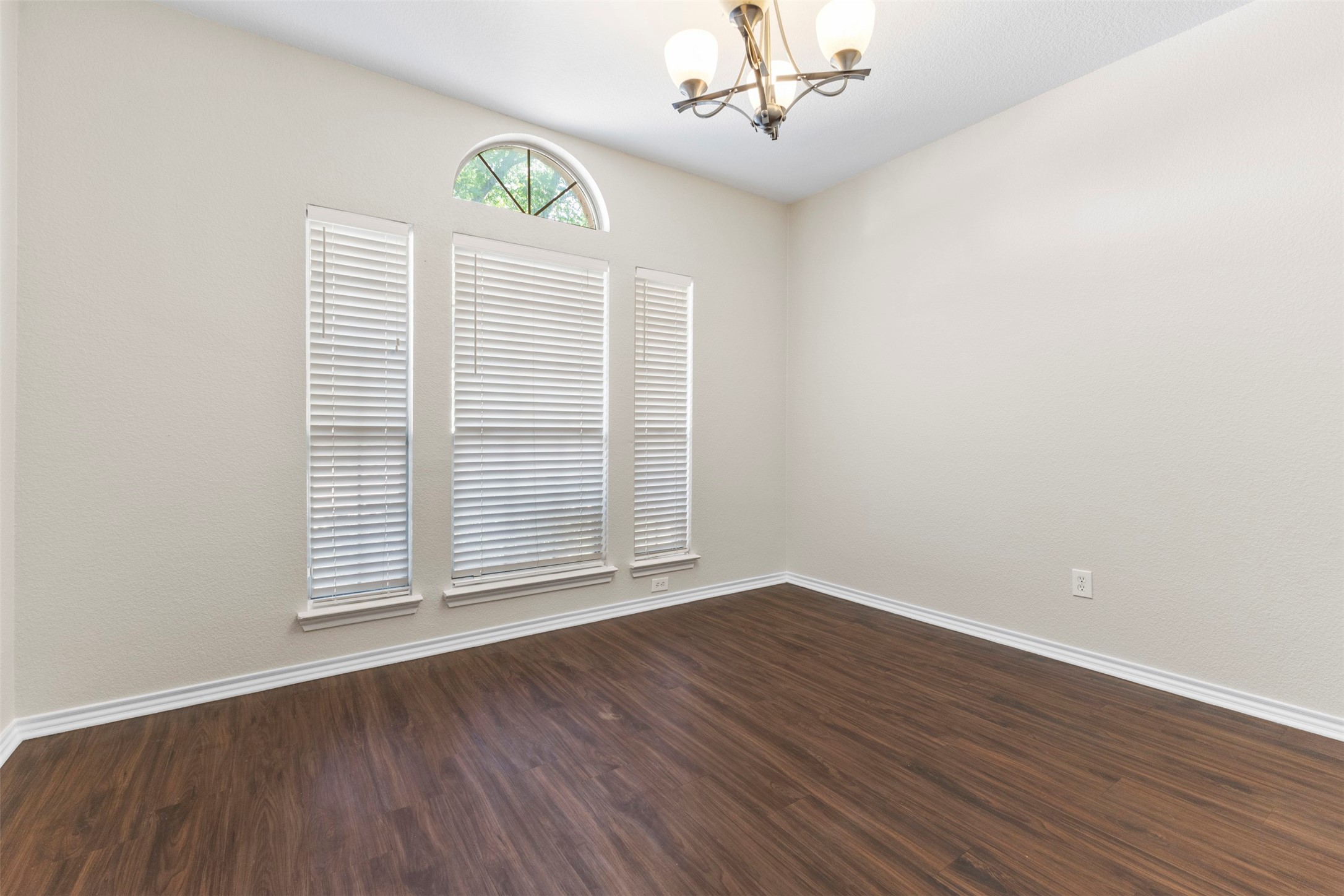7313 Chapel Mesa Court Dallas TX 75249