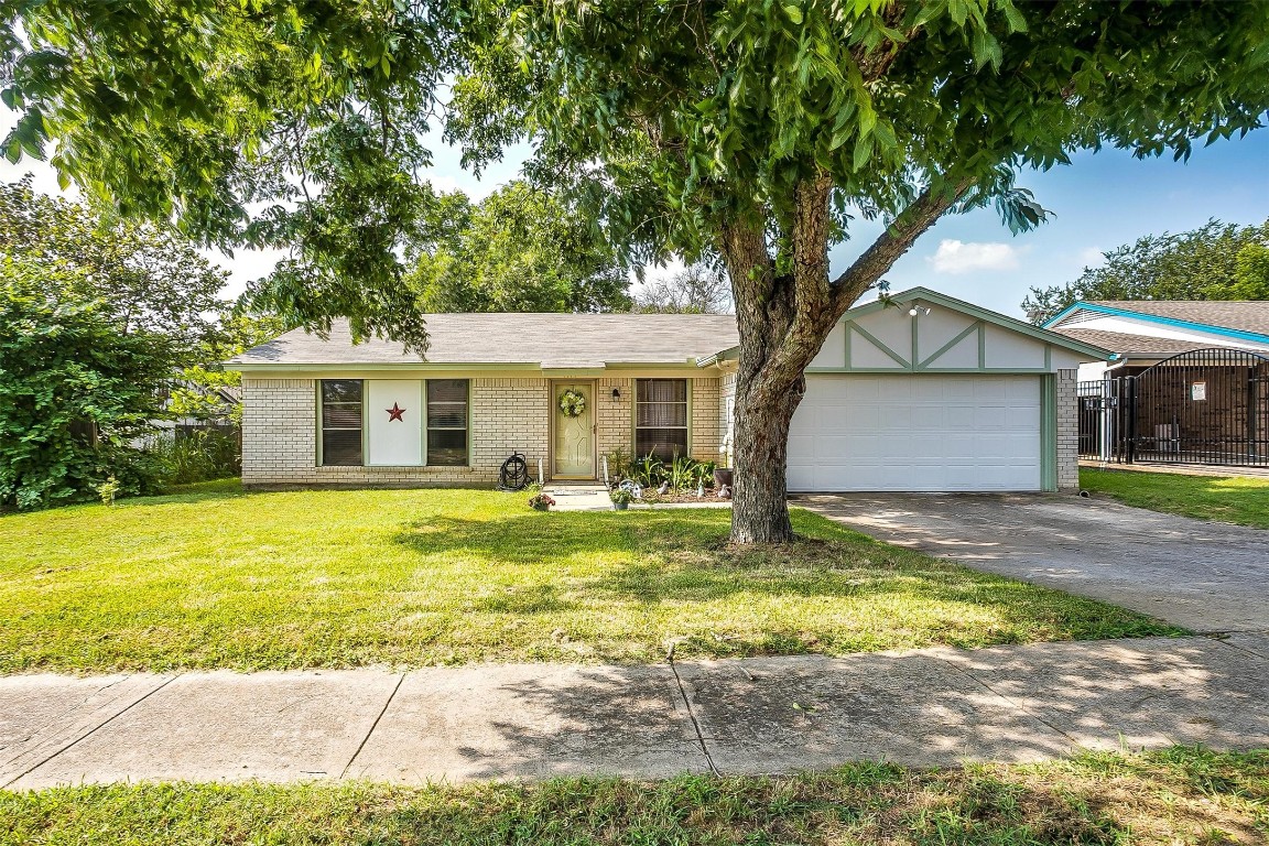 1113 Andrew Street Crowley TX 76036