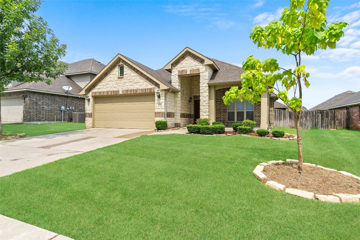 104 Rockhaven Drive Alvarado TX 76009