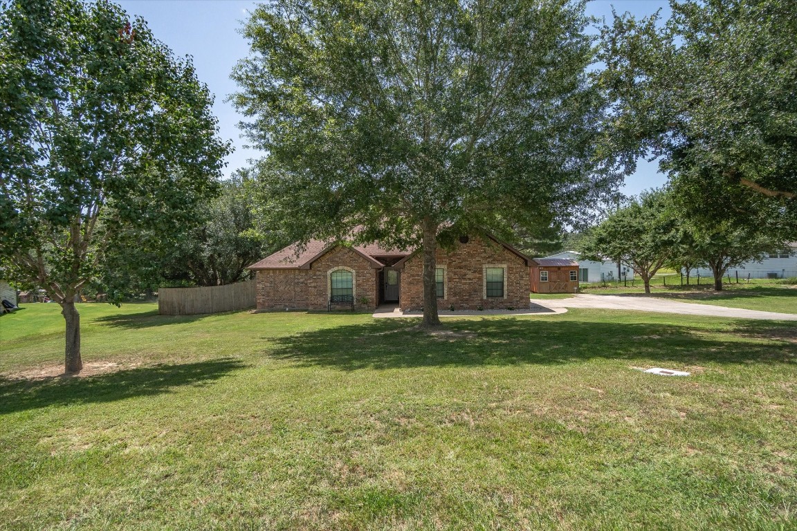 11786 Meadow Creek Drive Brownsboro TX 75756