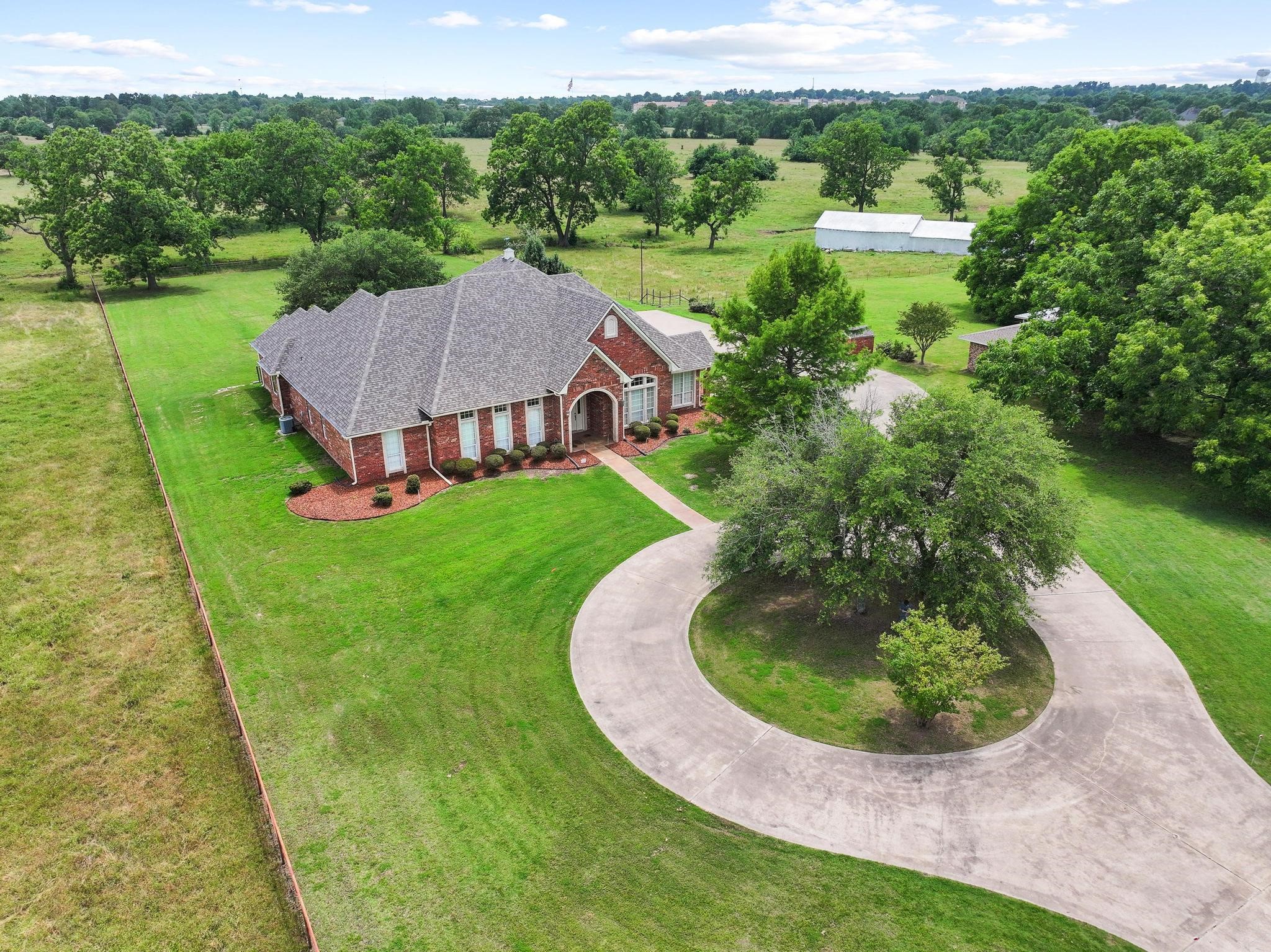3140 Farm Road 195 Paris TX 75462