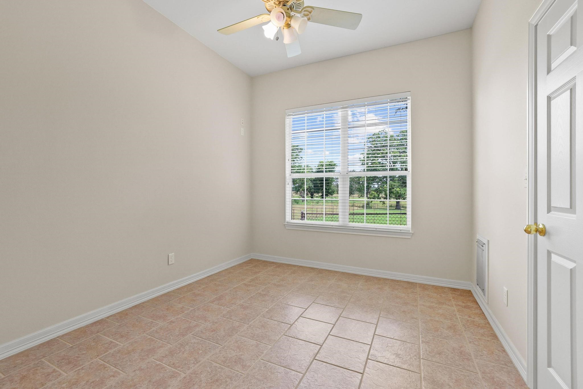 3140 Farm Road 195 Paris TX 75462