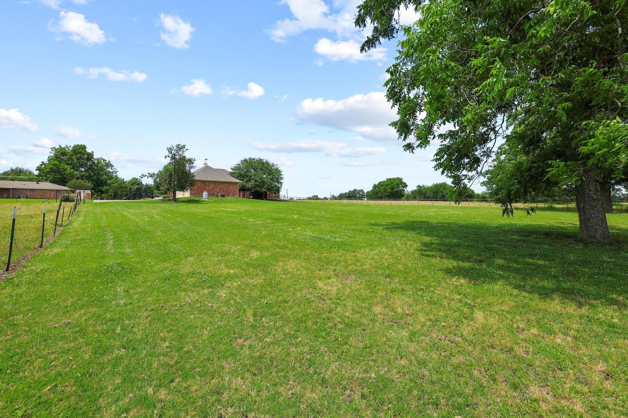 3140 Farm Road 195 Paris TX 75462