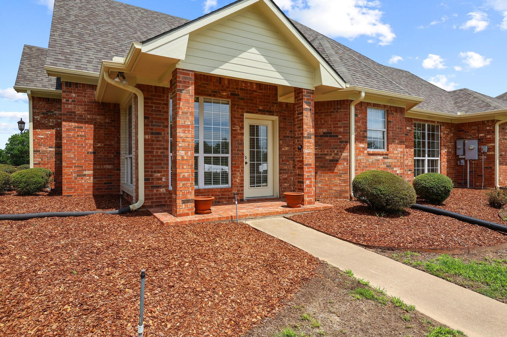 3140 Farm Road 195 Paris TX 75462