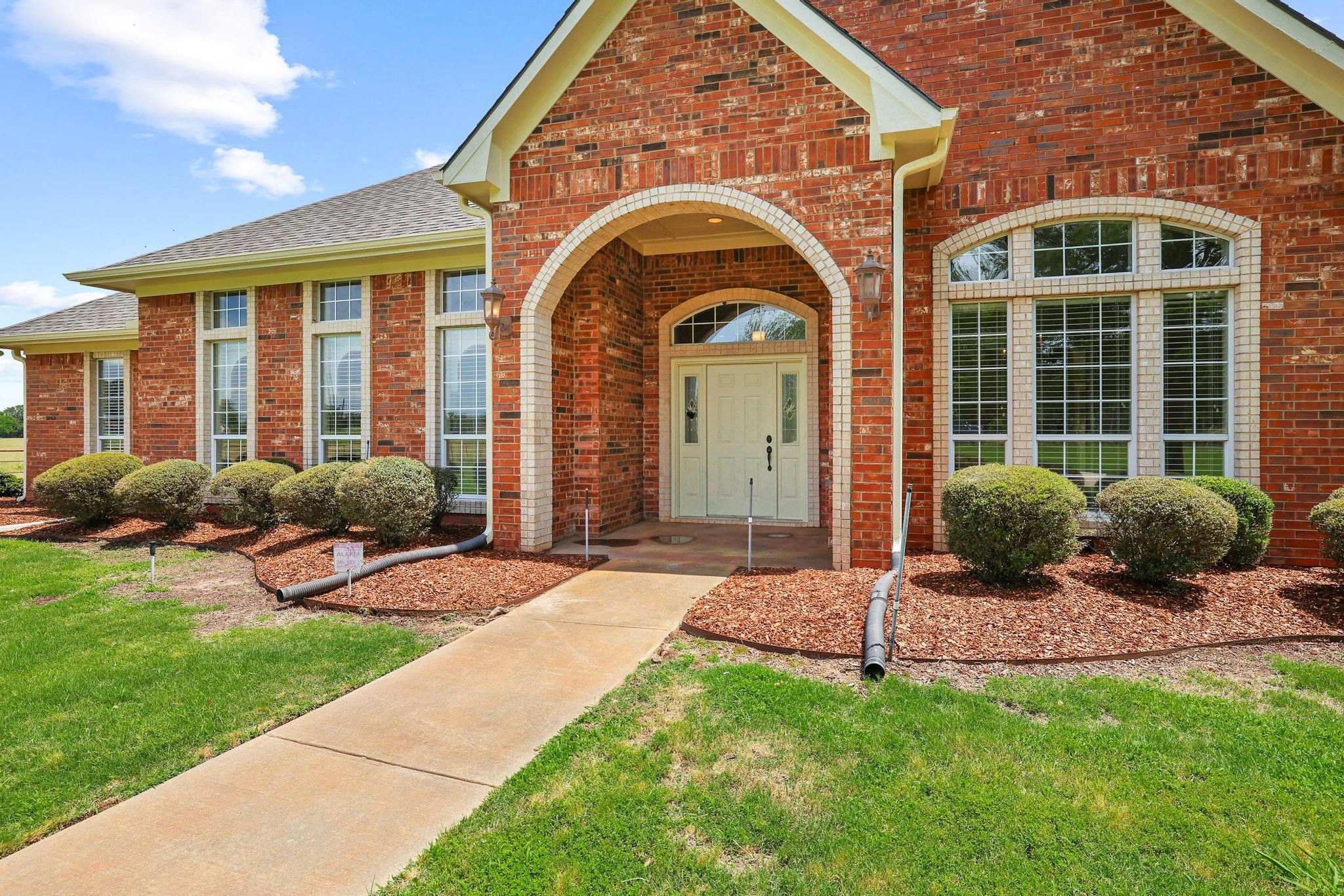 3140 Farm Road 195 Paris TX 75462