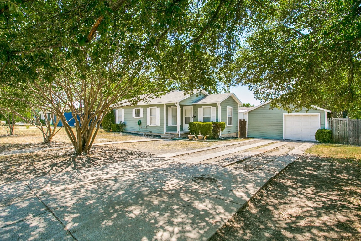 3305 Rita Lane Haltom City TX 76117