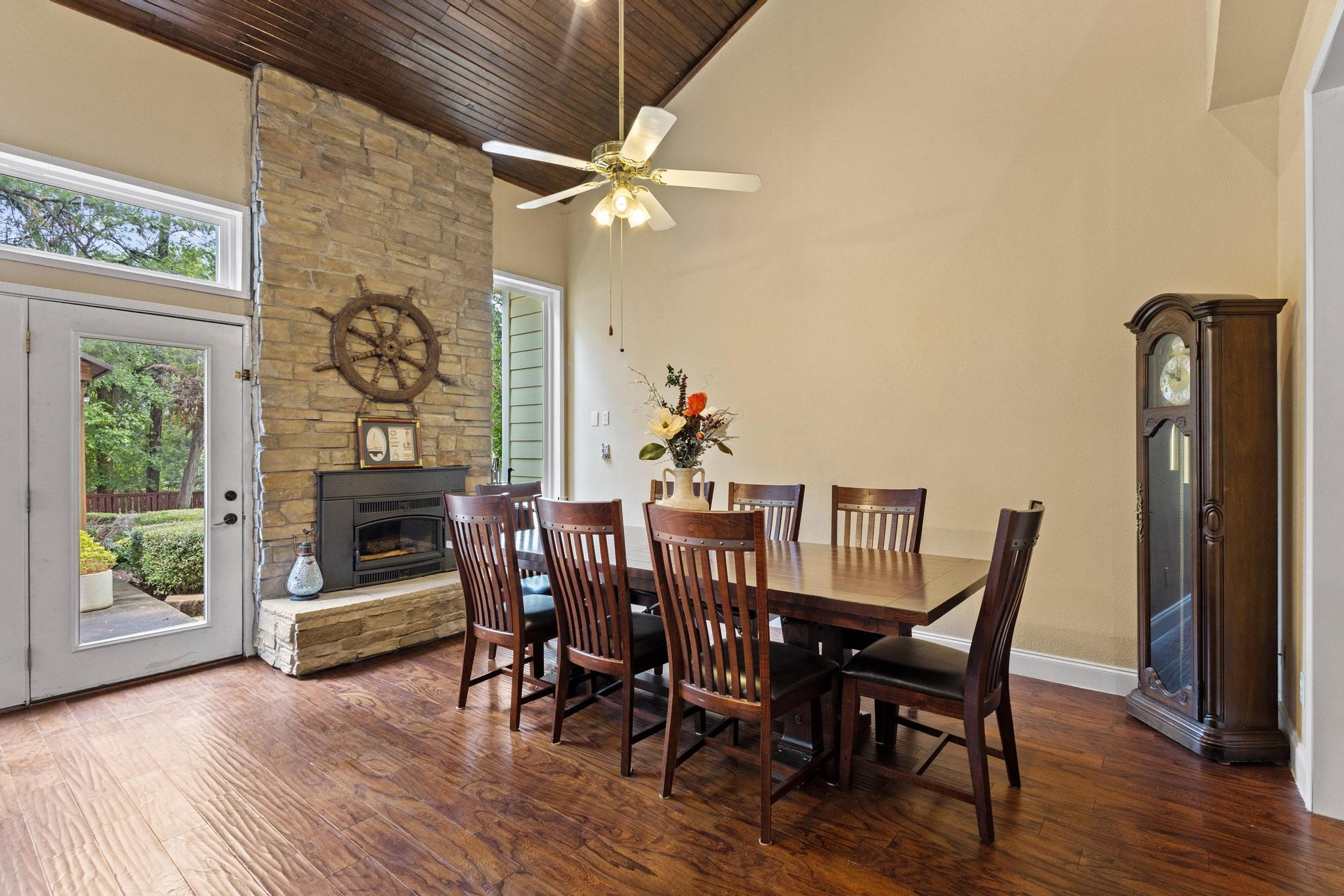 455 Lakepoint Loop Pottsboro TX 75076