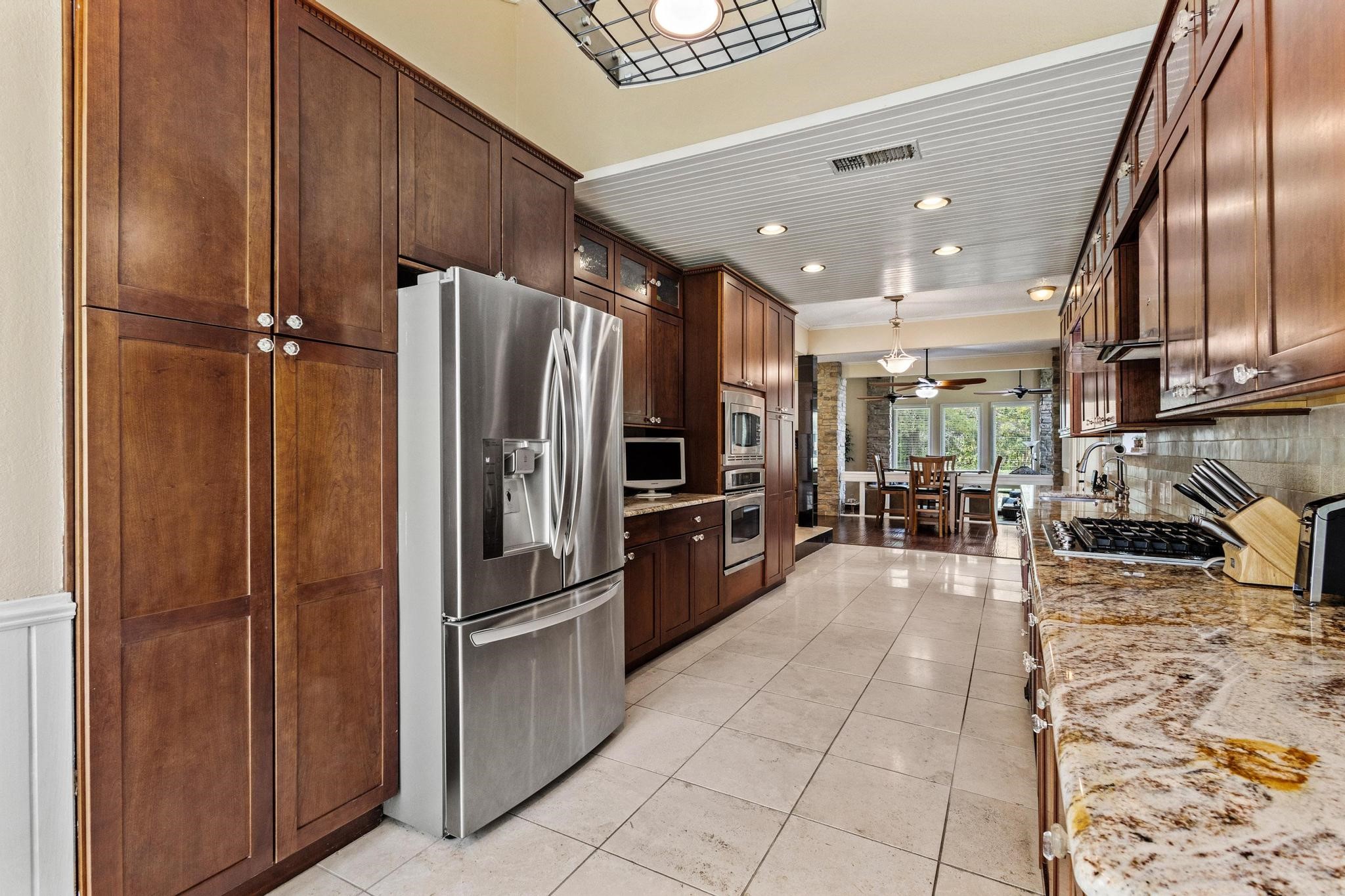 455 Lakepoint Loop Pottsboro TX 75076