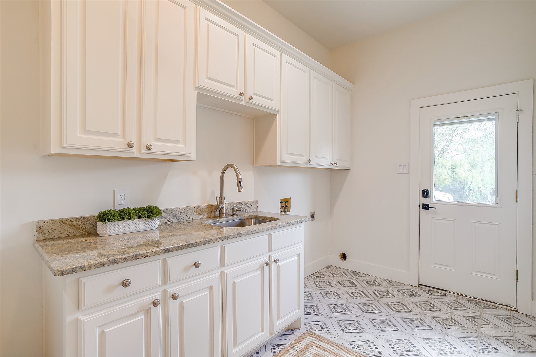 657 Silver Spur Drive Weatherford TX 76087