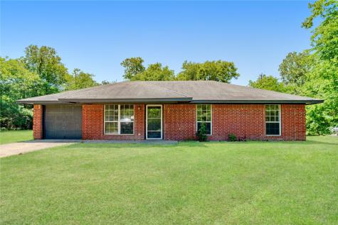 235 Hickory Street Blossom TX 75416