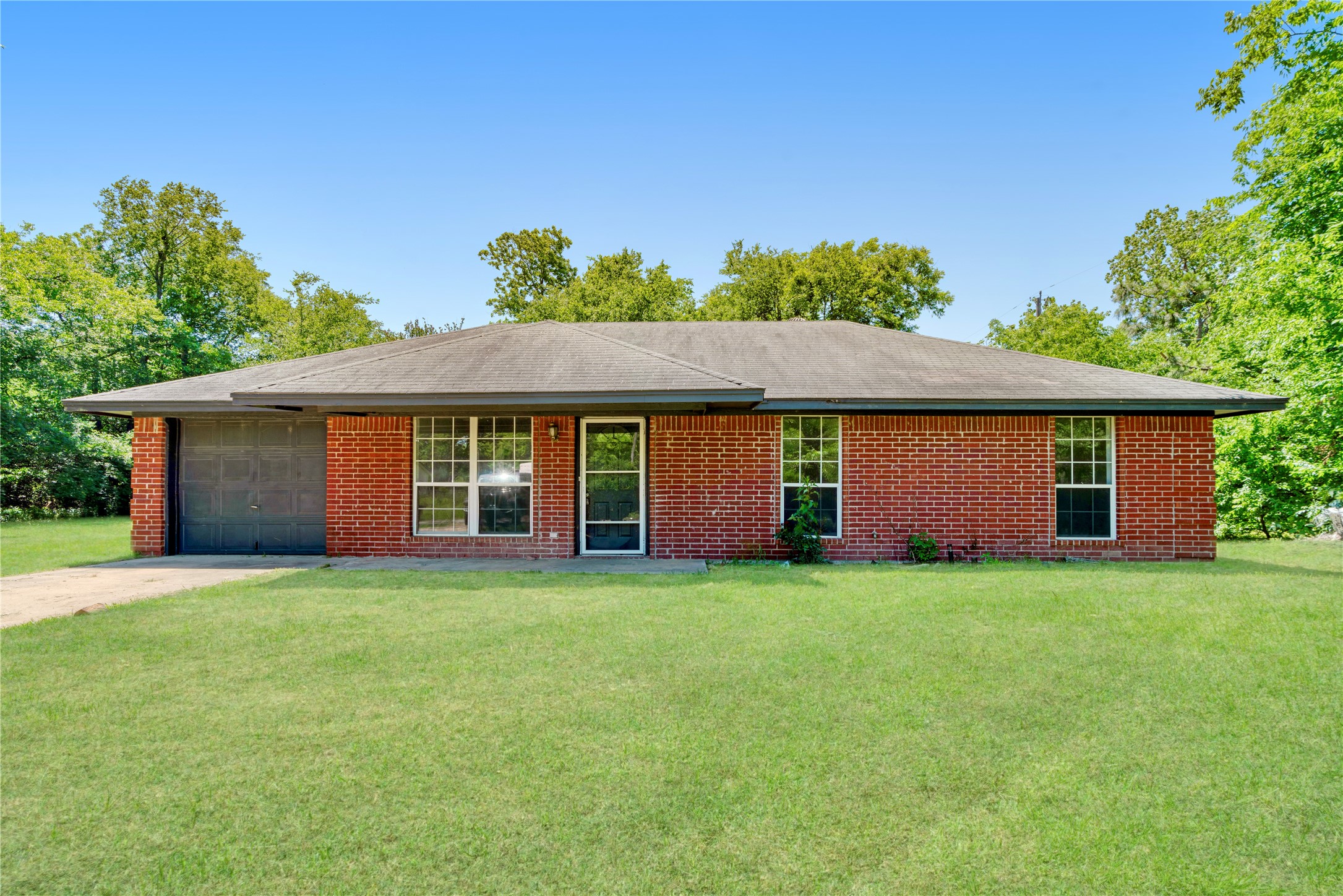 235 Hickory Street Blossom TX 75416