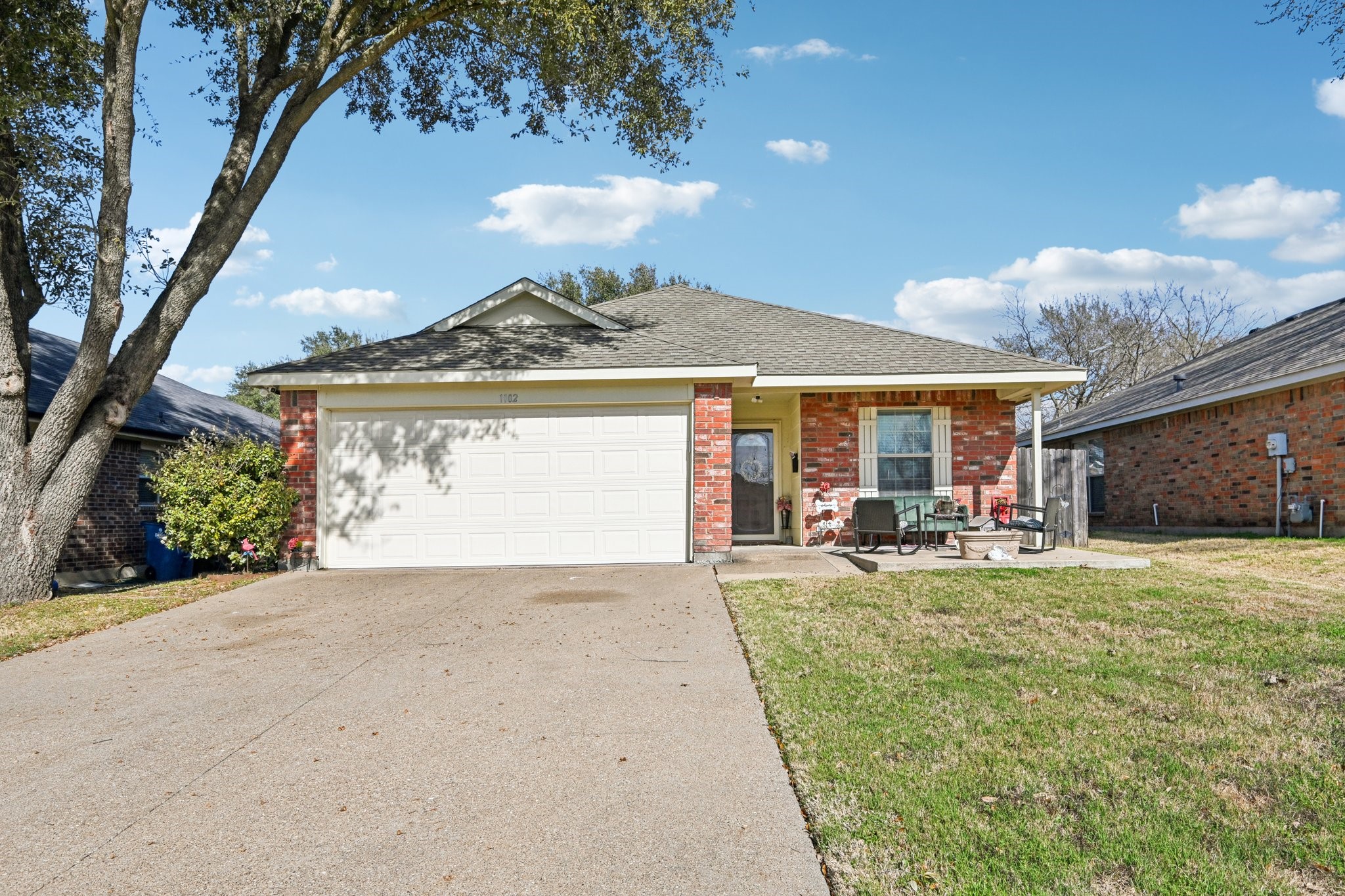 1102 N Gaines Street Ennis TX 75119