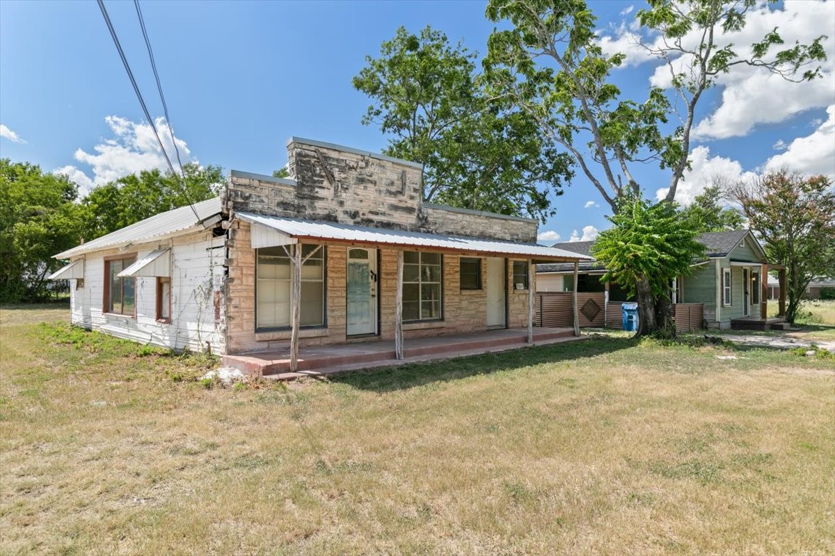 304 S Colorado Street Whitney TX 76692
