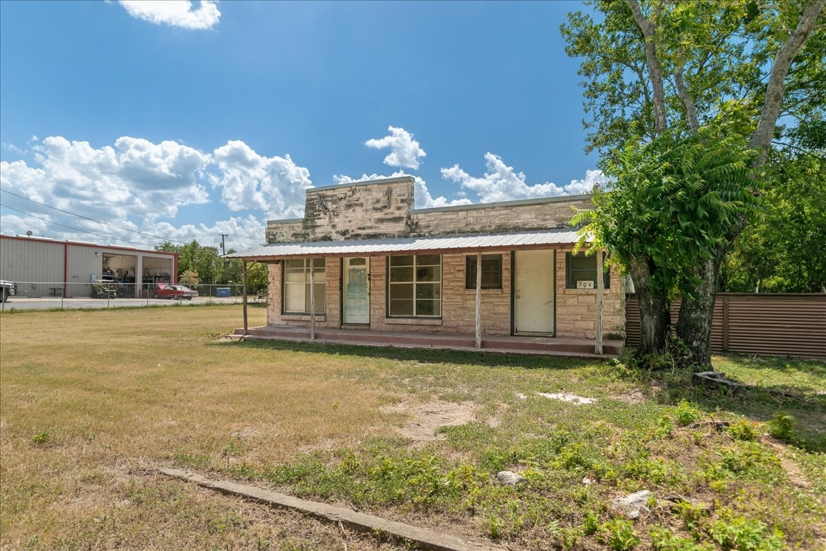 304 S Colorado Street Whitney TX 76692