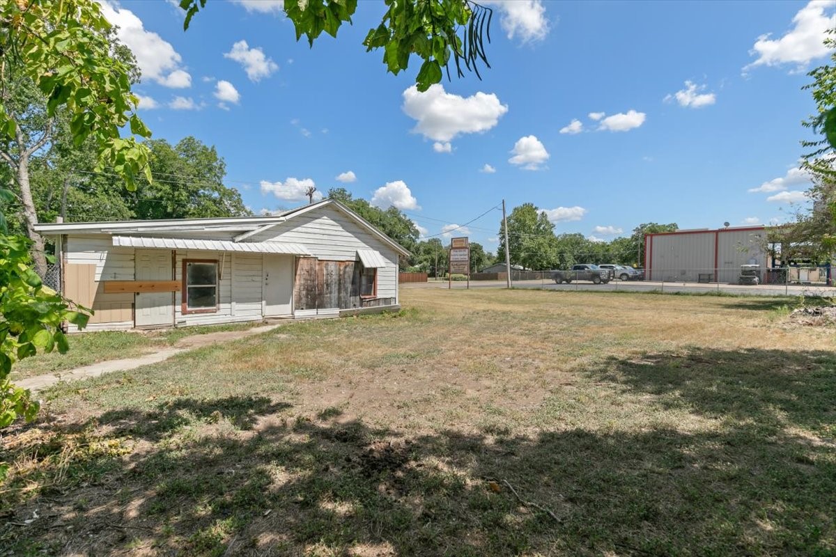 304 S Colorado Street Whitney TX 76692