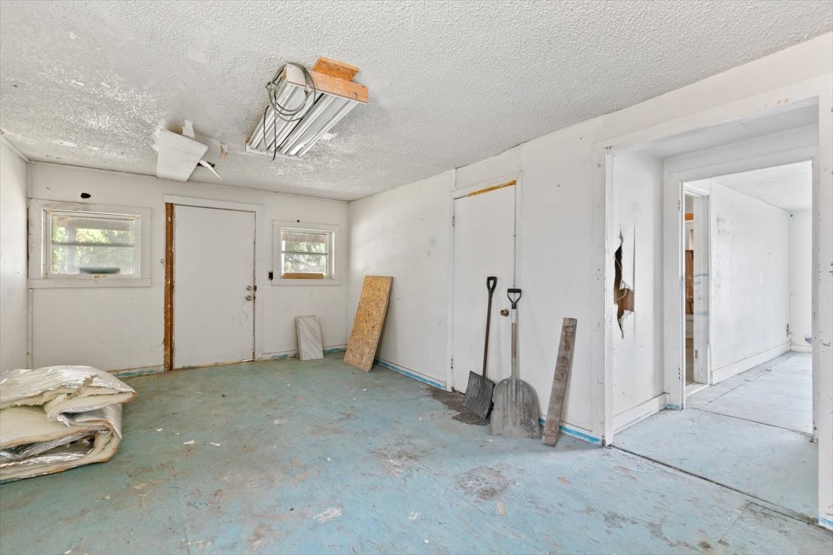 304 S Colorado Street Whitney TX 76692