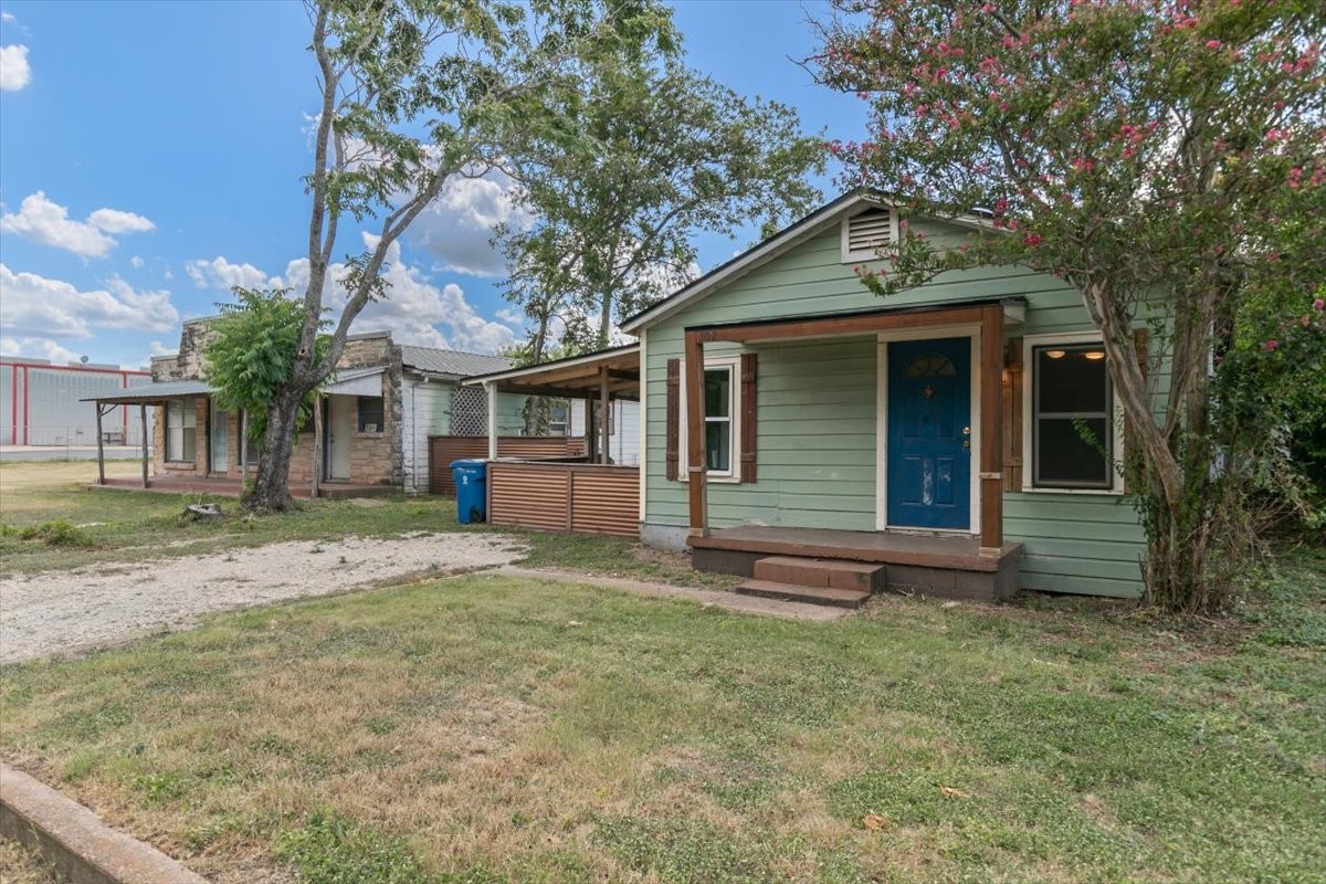 304 S Colorado Street Whitney TX 76692