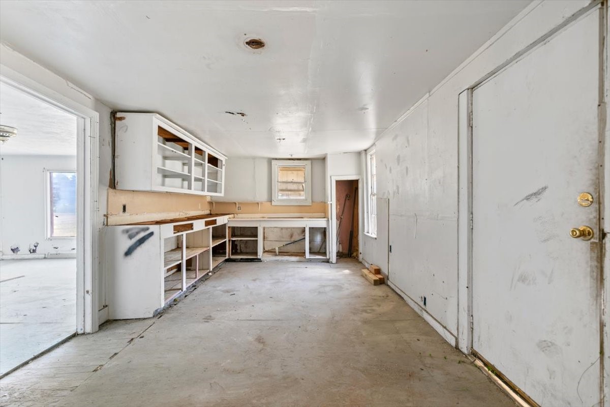 304 S Colorado Street Whitney TX 76692