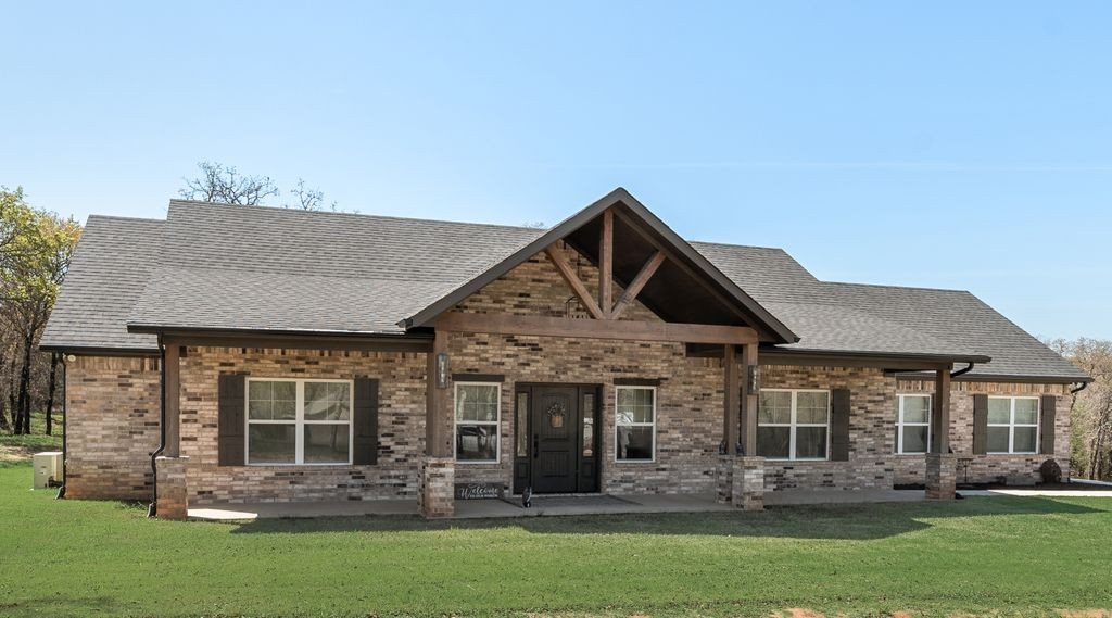 245 Creek Crossing Street Alvord TX 76225