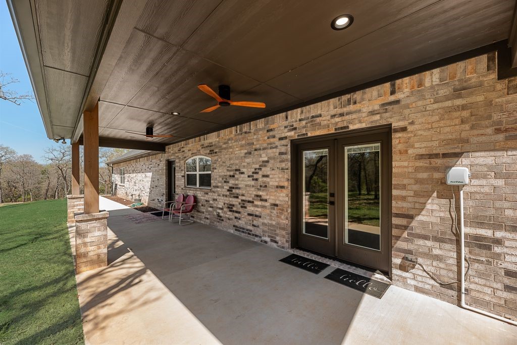 245 Creek Crossing Street Alvord TX 76225