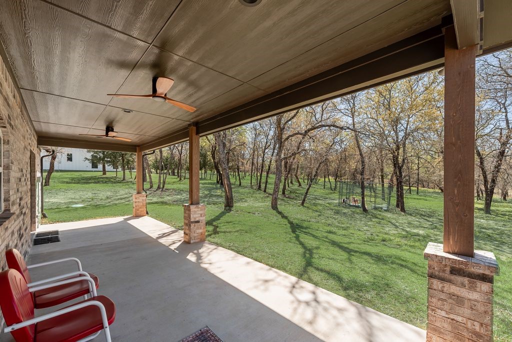 245 Creek Crossing Street Alvord TX 76225