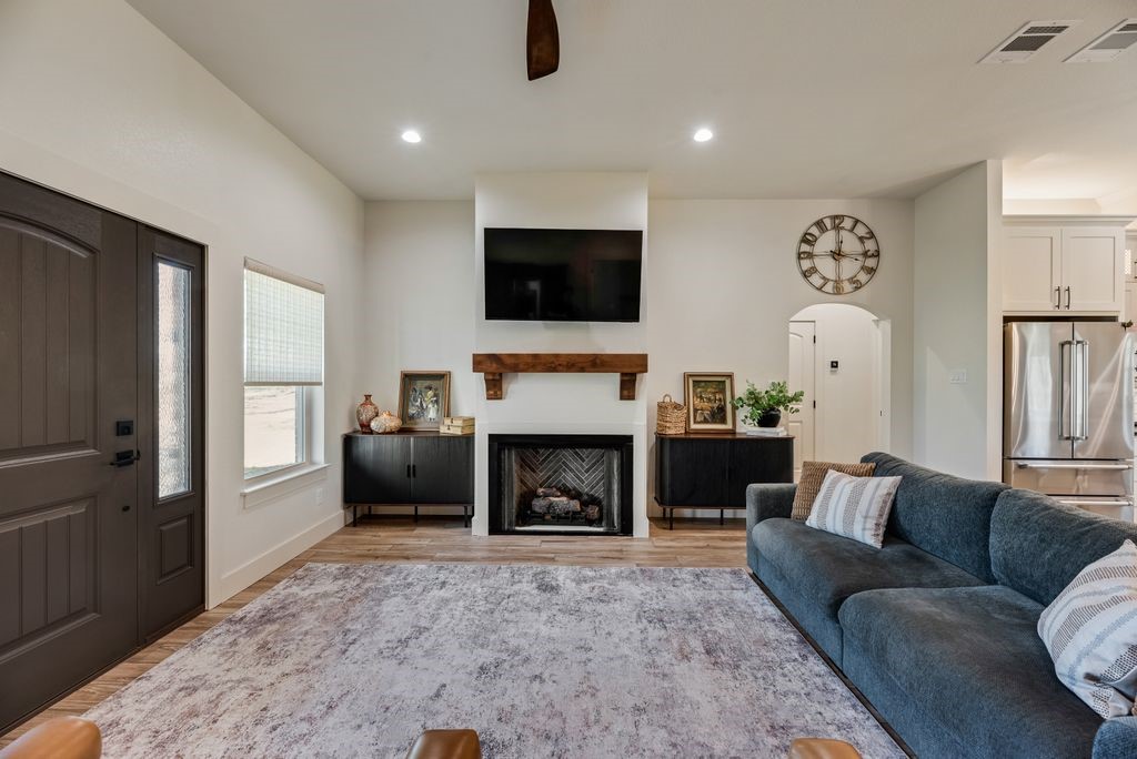 245 Creek Crossing Street Alvord TX 76225