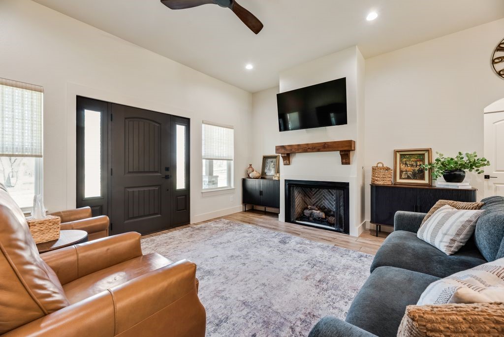 245 Creek Crossing Street Alvord TX 76225