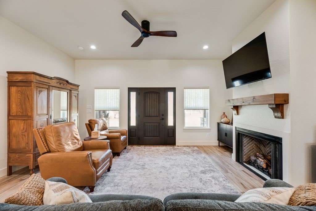 245 Creek Crossing Street Alvord TX 76225