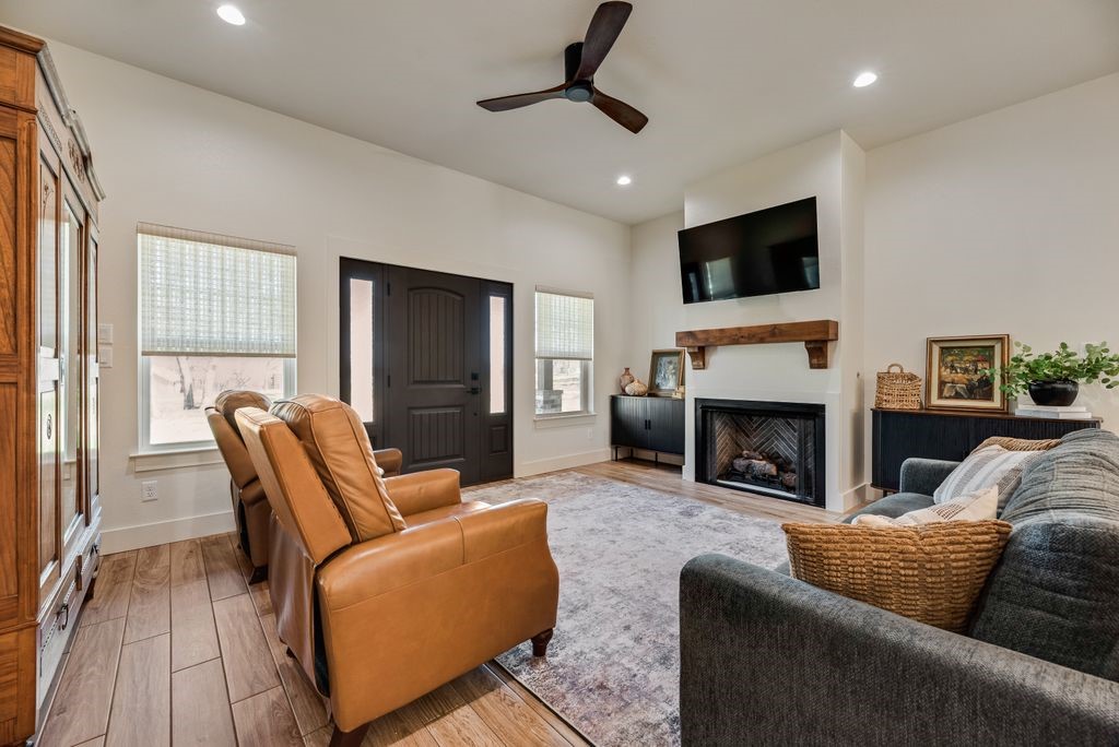 245 Creek Crossing Street Alvord TX 76225